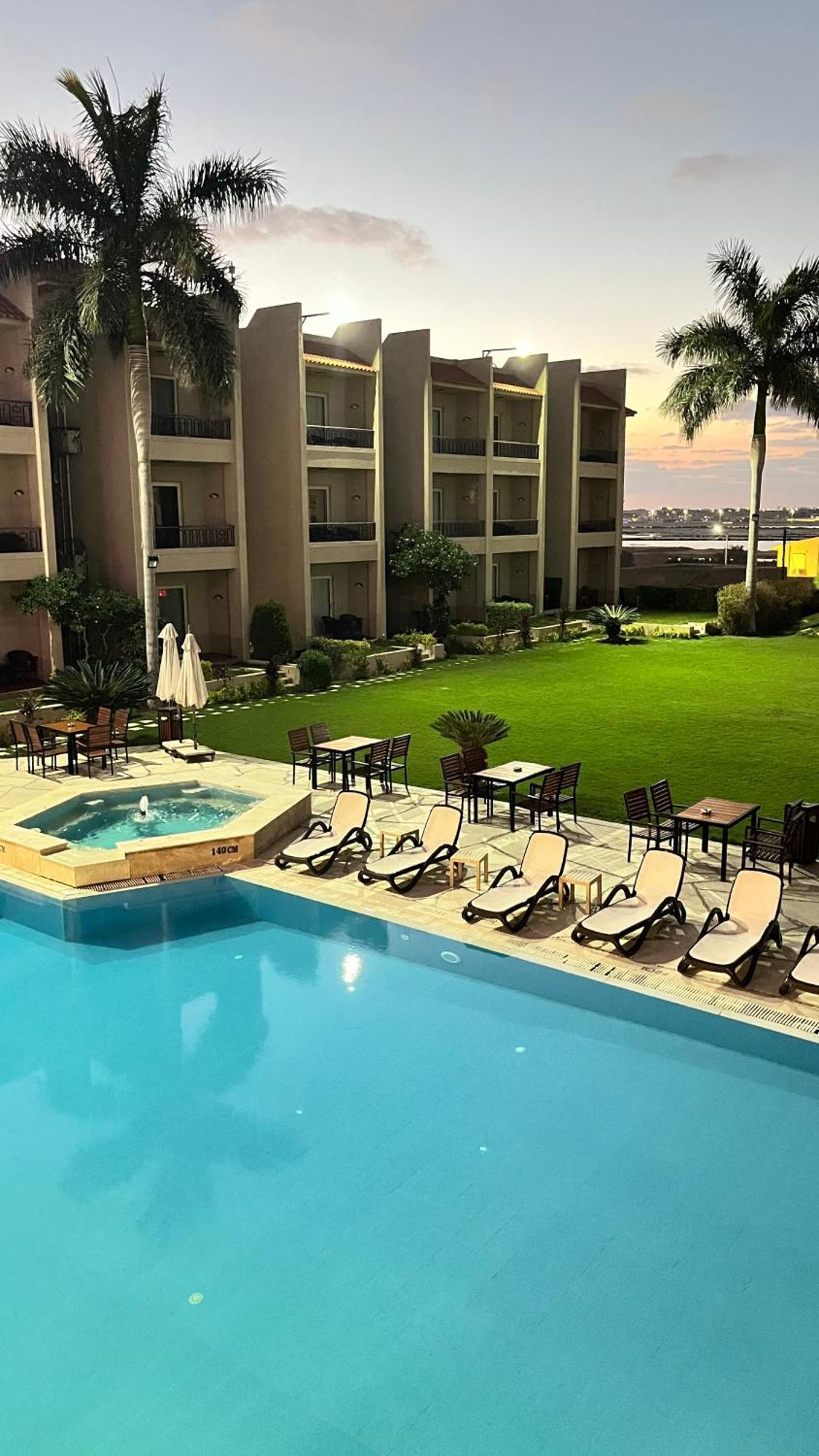 Panacea Suites Hotel Borg El Arab Exteriér fotografie