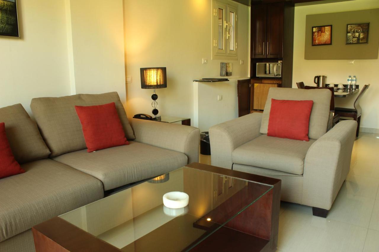 Panacea Suites Hotel Borg El Arab Exteriér fotografie